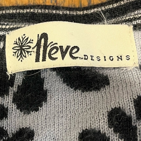 💙 NEVE DESIGNS – Wool Floral & Striped Cardigan (S/M) - Picture 2 of 8